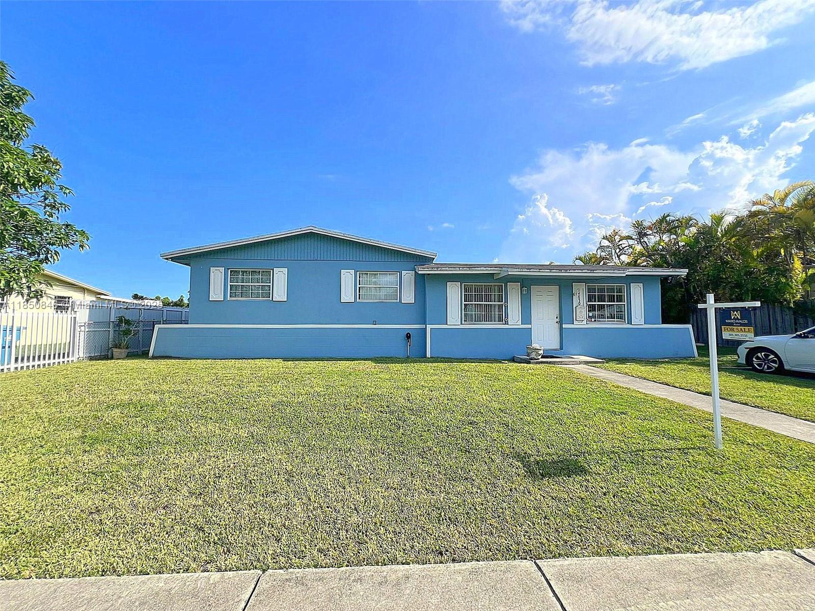14850 SW 297th St Property Photo 1