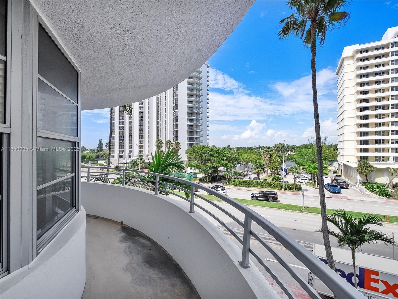 5555 Collins Ave 4S Property Photo 1