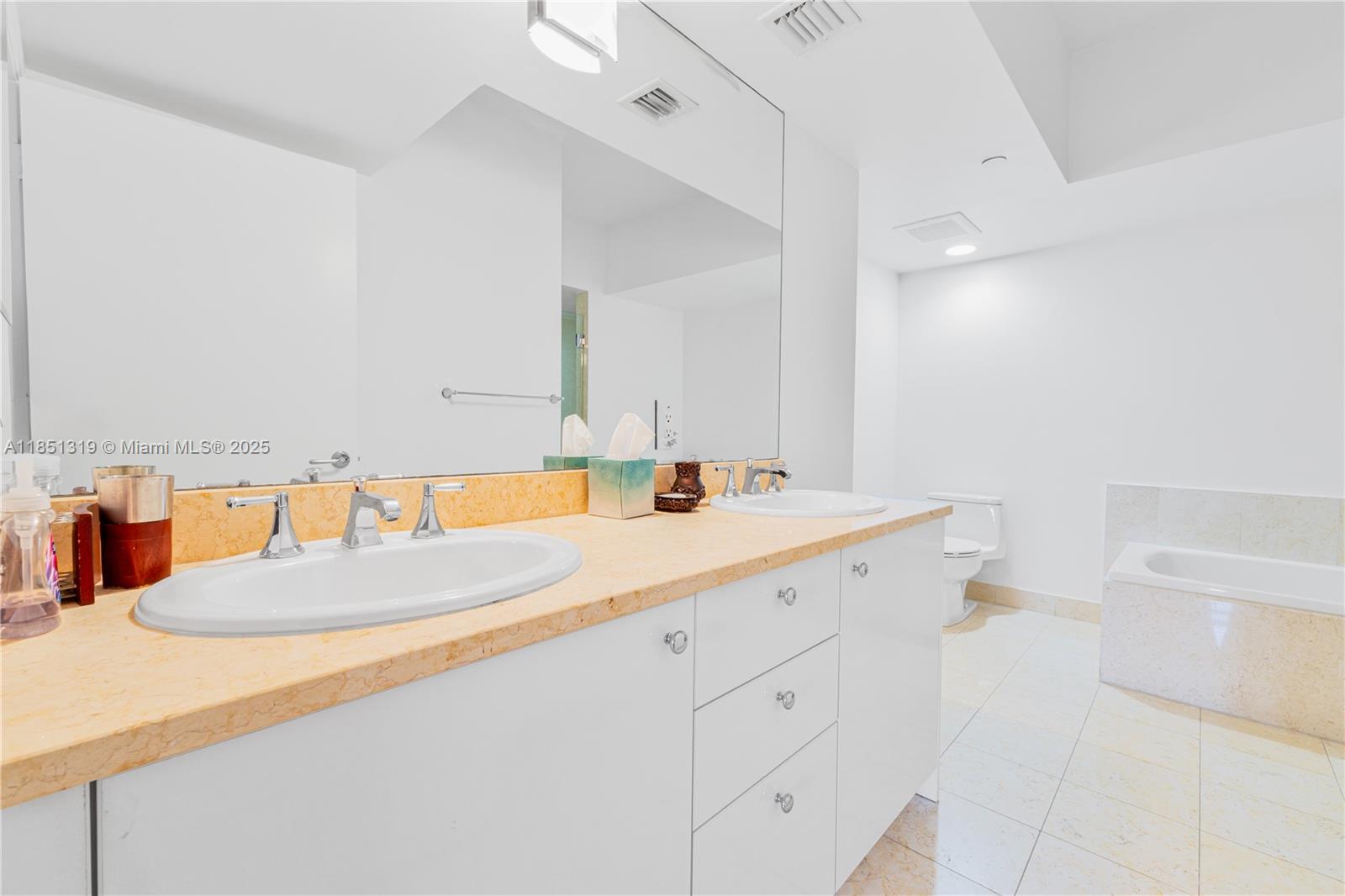 20000 E Country Club Dr 1114 Property Photo 12