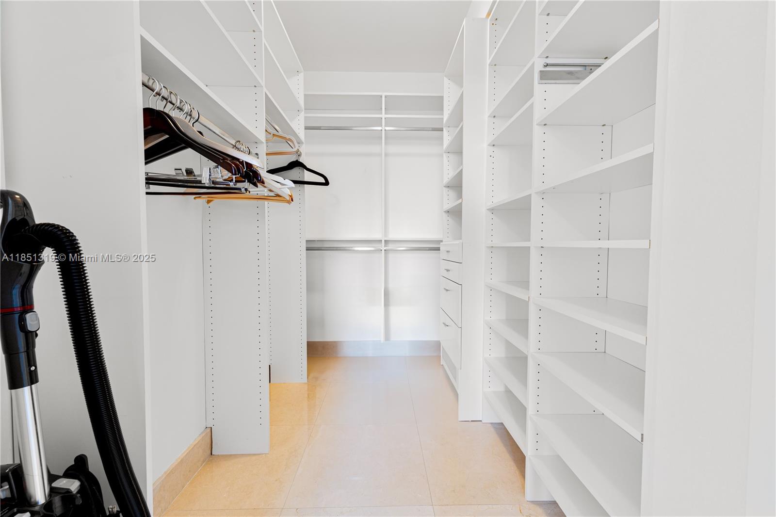 20000 E Country Club Dr 1114 Property Photo 15