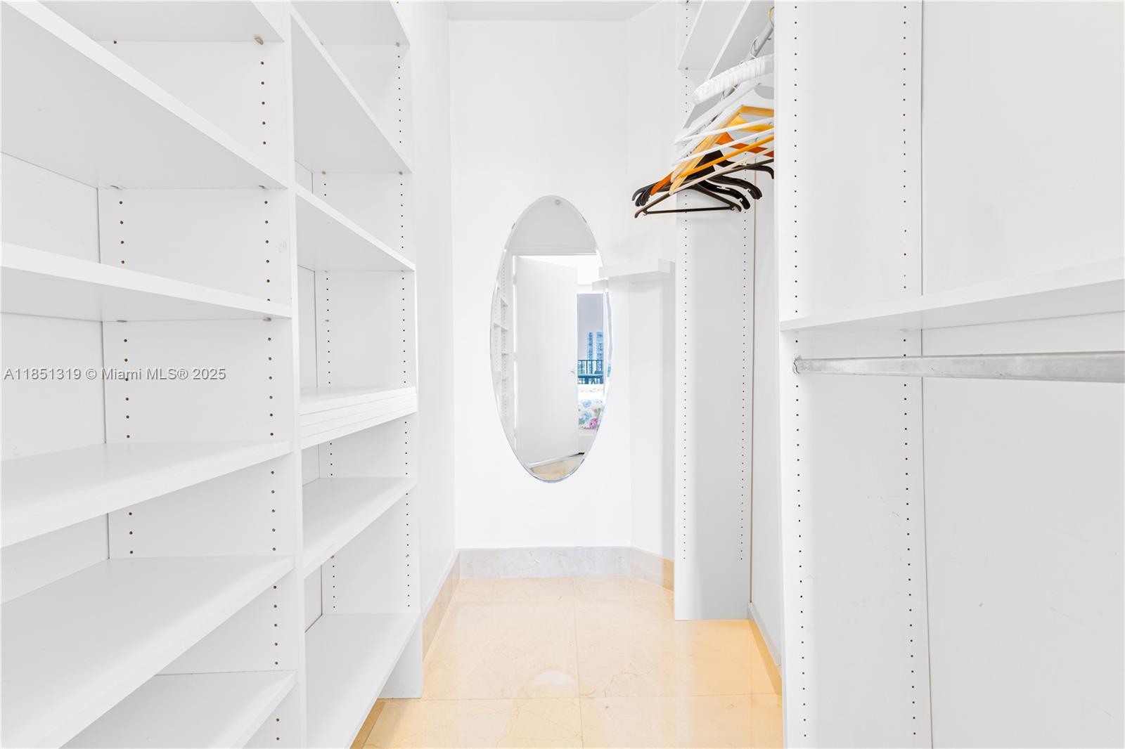 20000 E Country Club Dr 1114 Property Photo 20