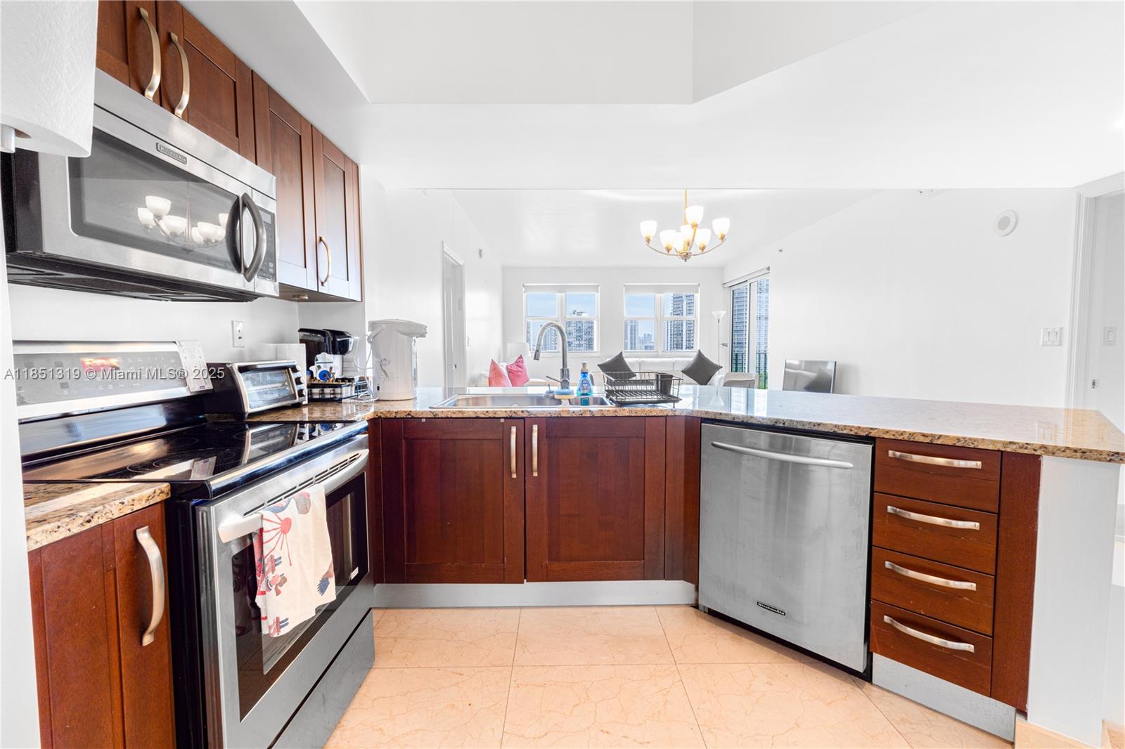 20000 E Country Club Dr 1114 Property Photo 21