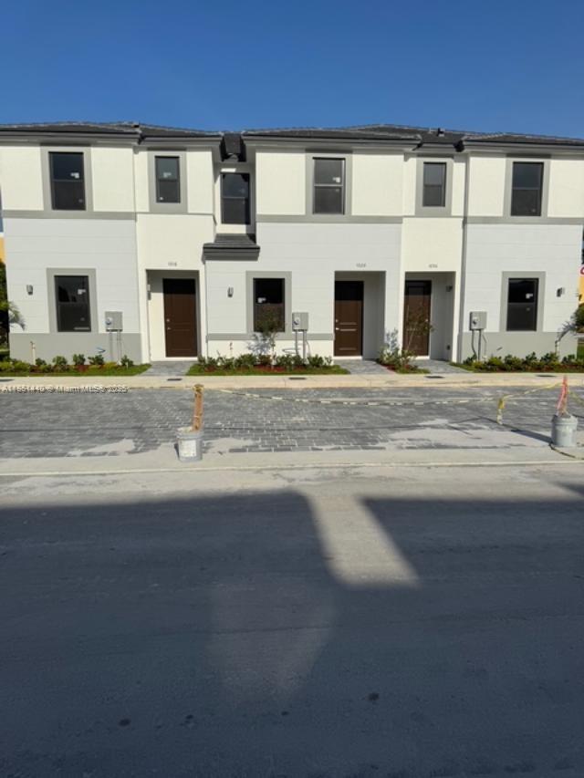 1037 NW 1 Ave