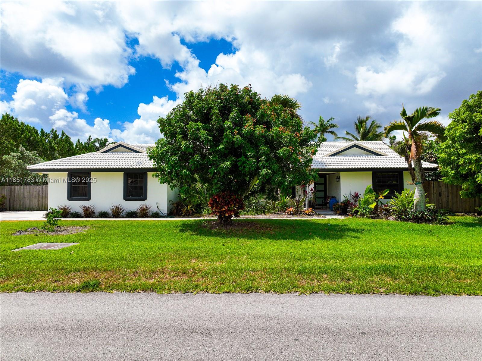 18830 SW 294th Ter Property Photo 1