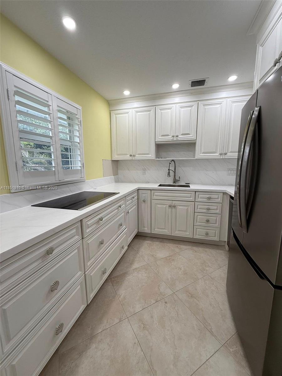 2929 Se Ocean Blvd 143-10 Property Photo 15