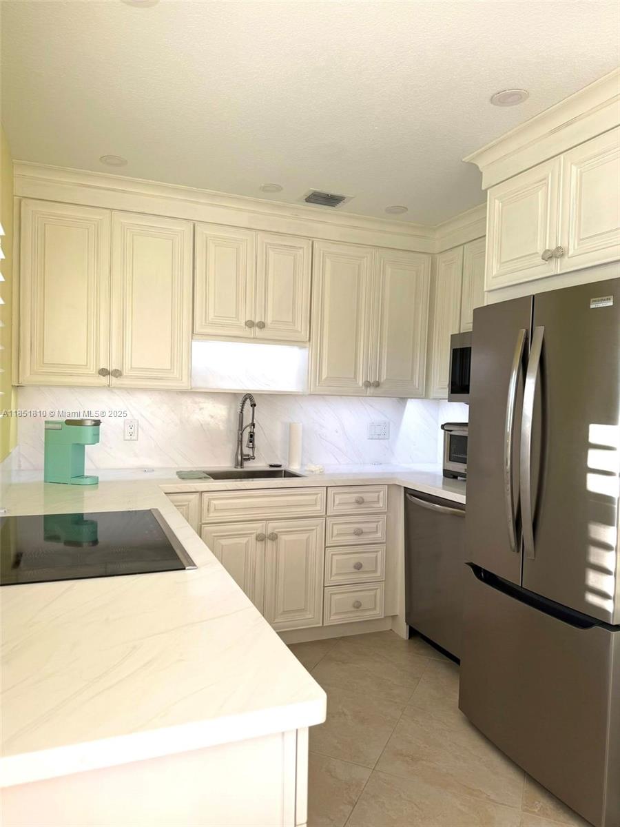2929 Se Ocean Blvd 143-10 Property Photo 63