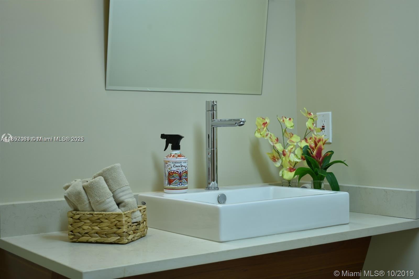7350 Sw 89th Street Suite 100 Property Photo 4