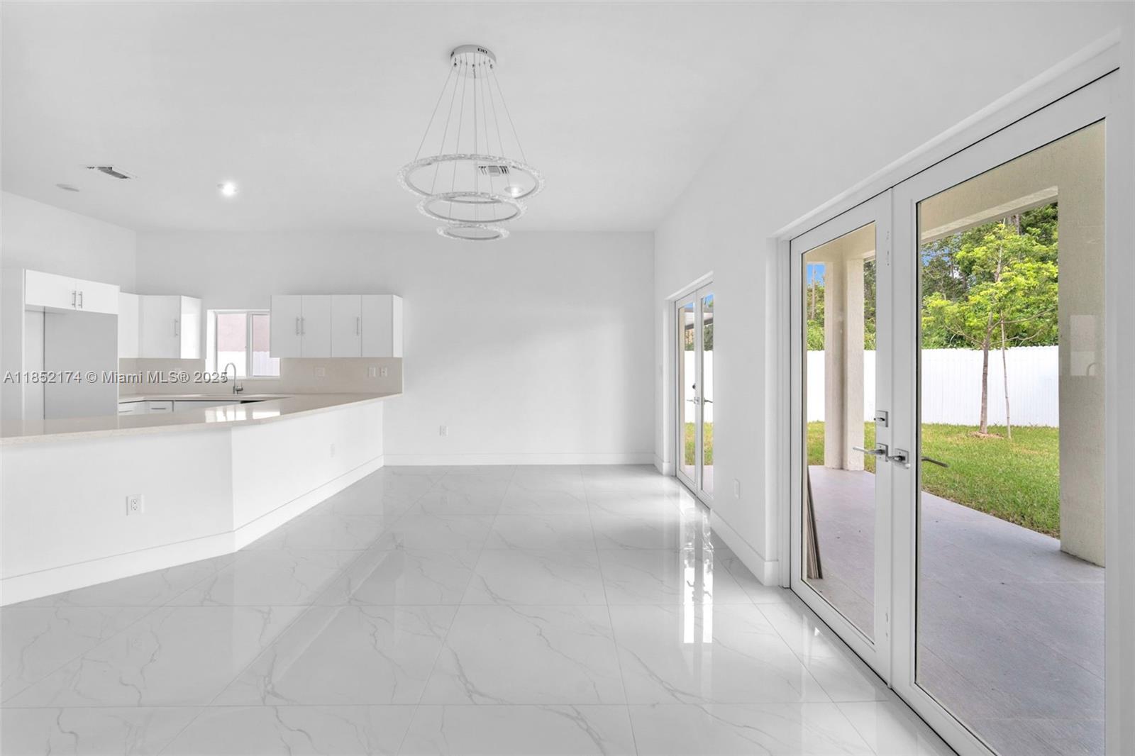 12901 Sw 265th St Property Photo 12