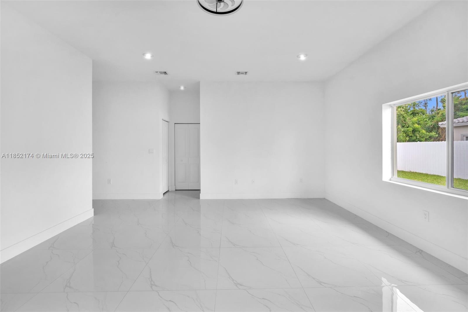 12901 Sw 265th St Property Photo 17