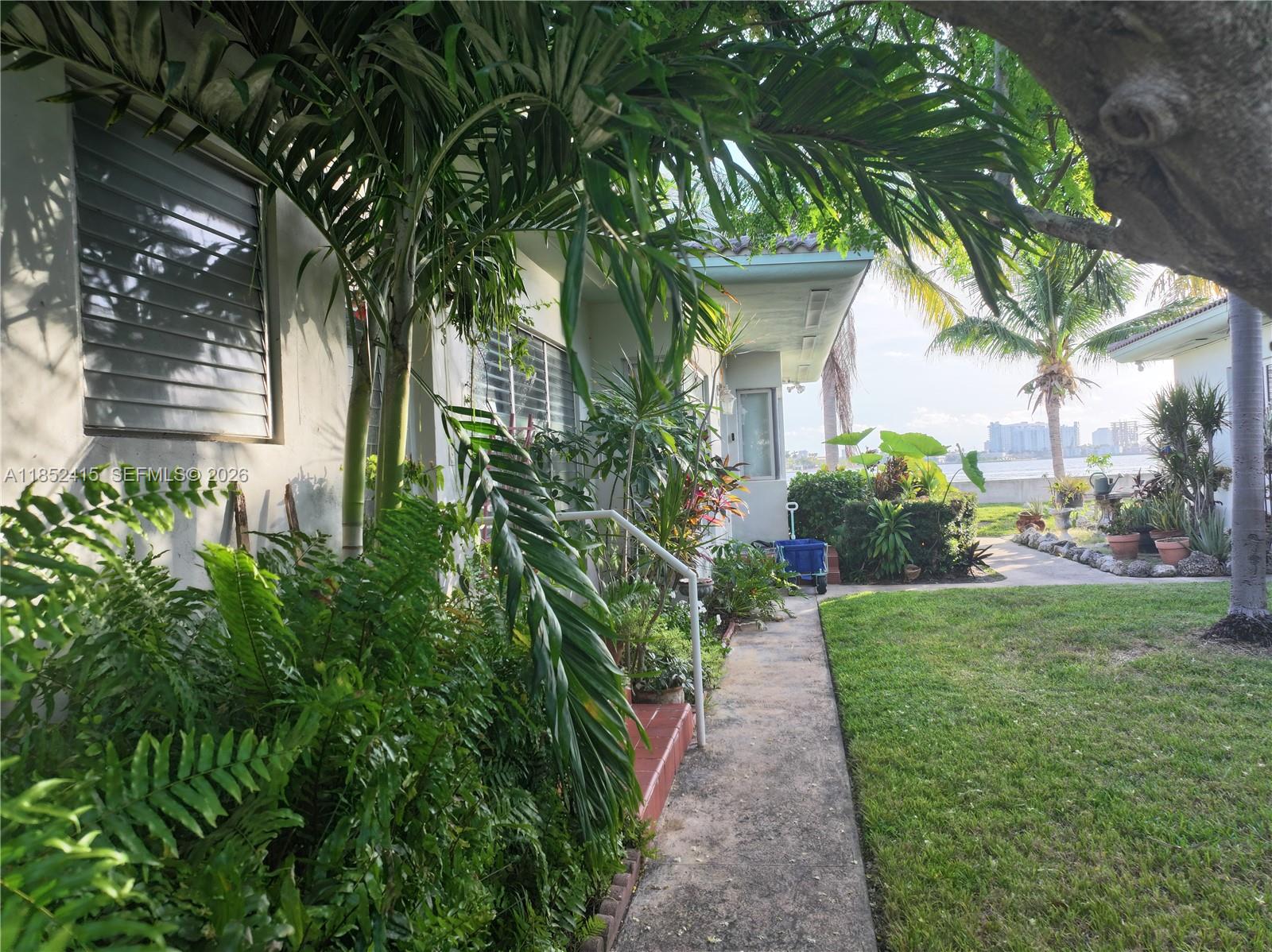 2200 Bay Dr 3 Property Photo 13