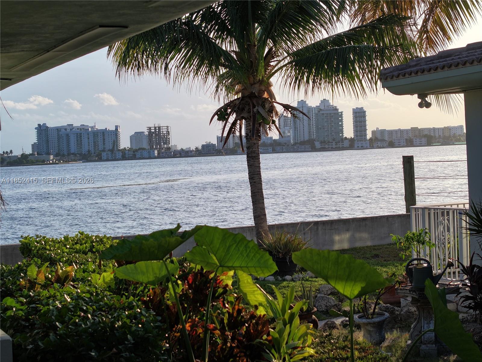 2200 Bay Dr 3 Property Photo 24