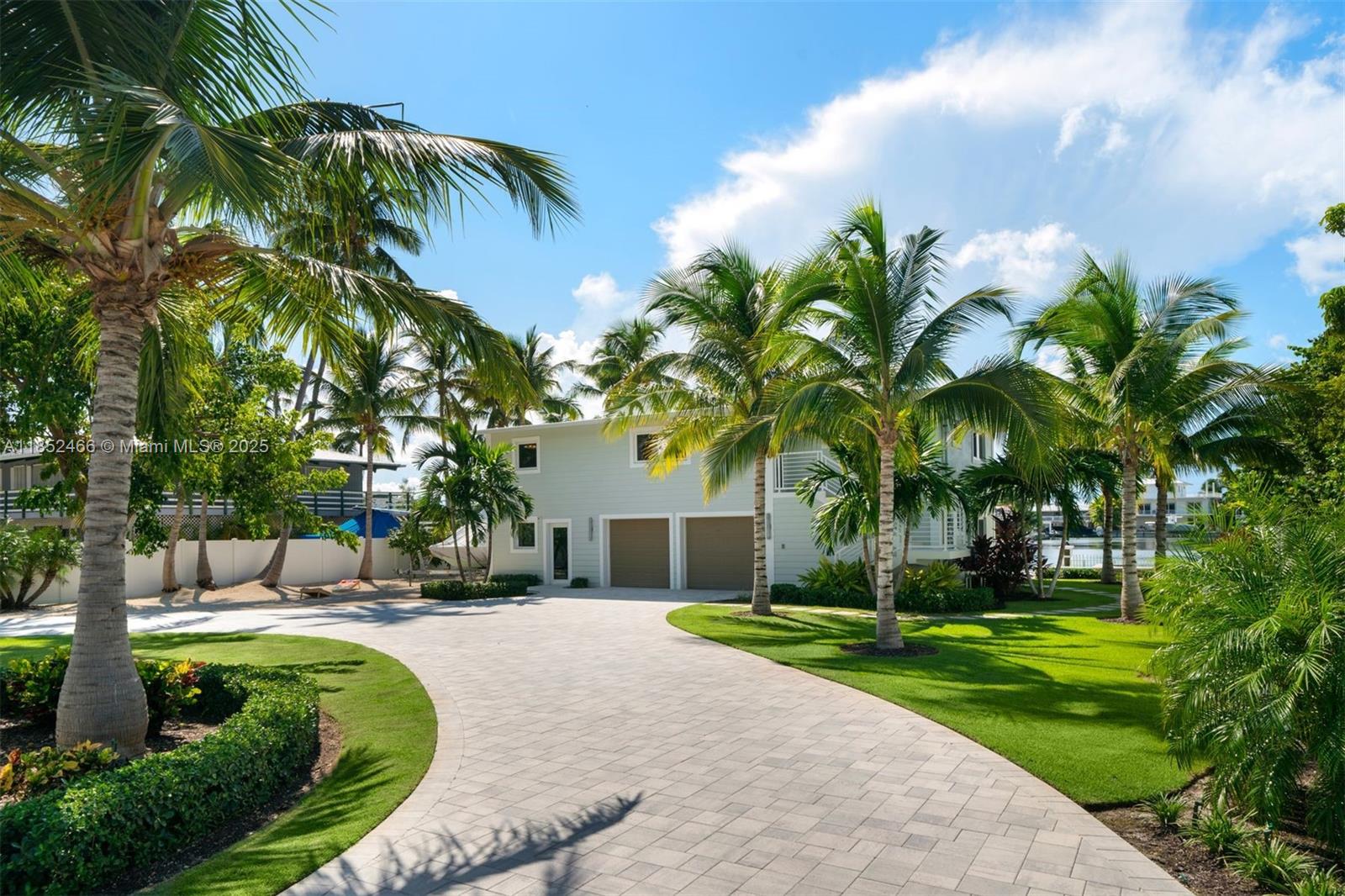 109 Sapodilla Dr Property Photo 1