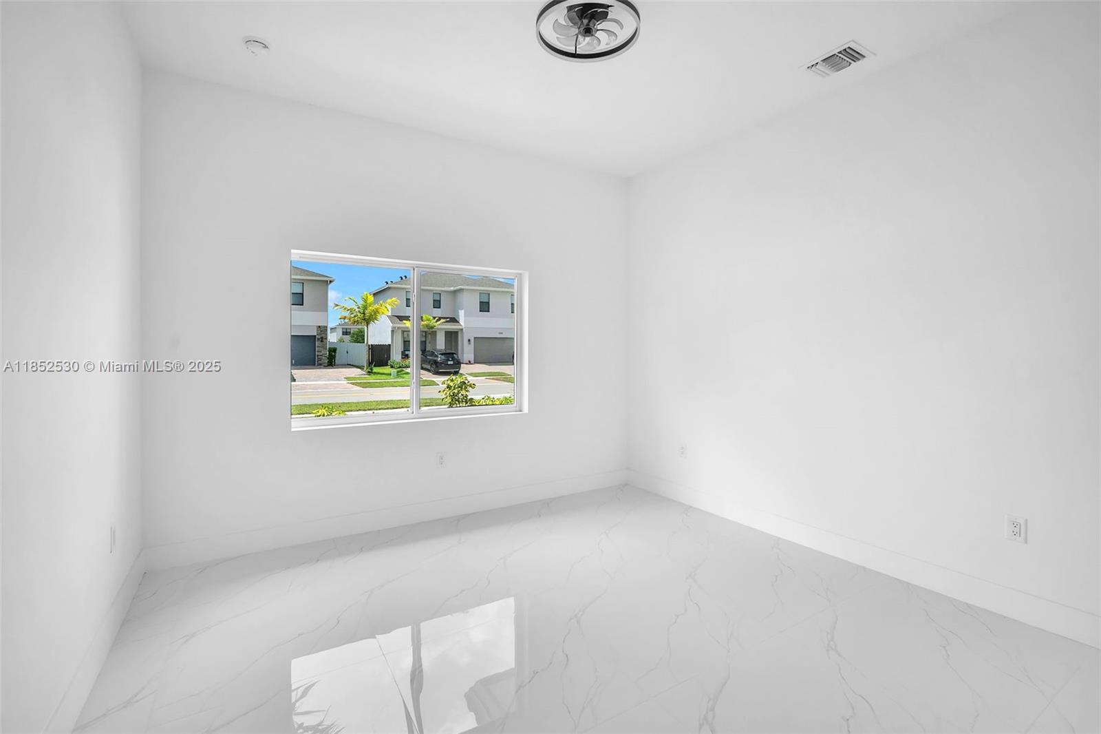 12901 SW 266th Ter Property Photo 1