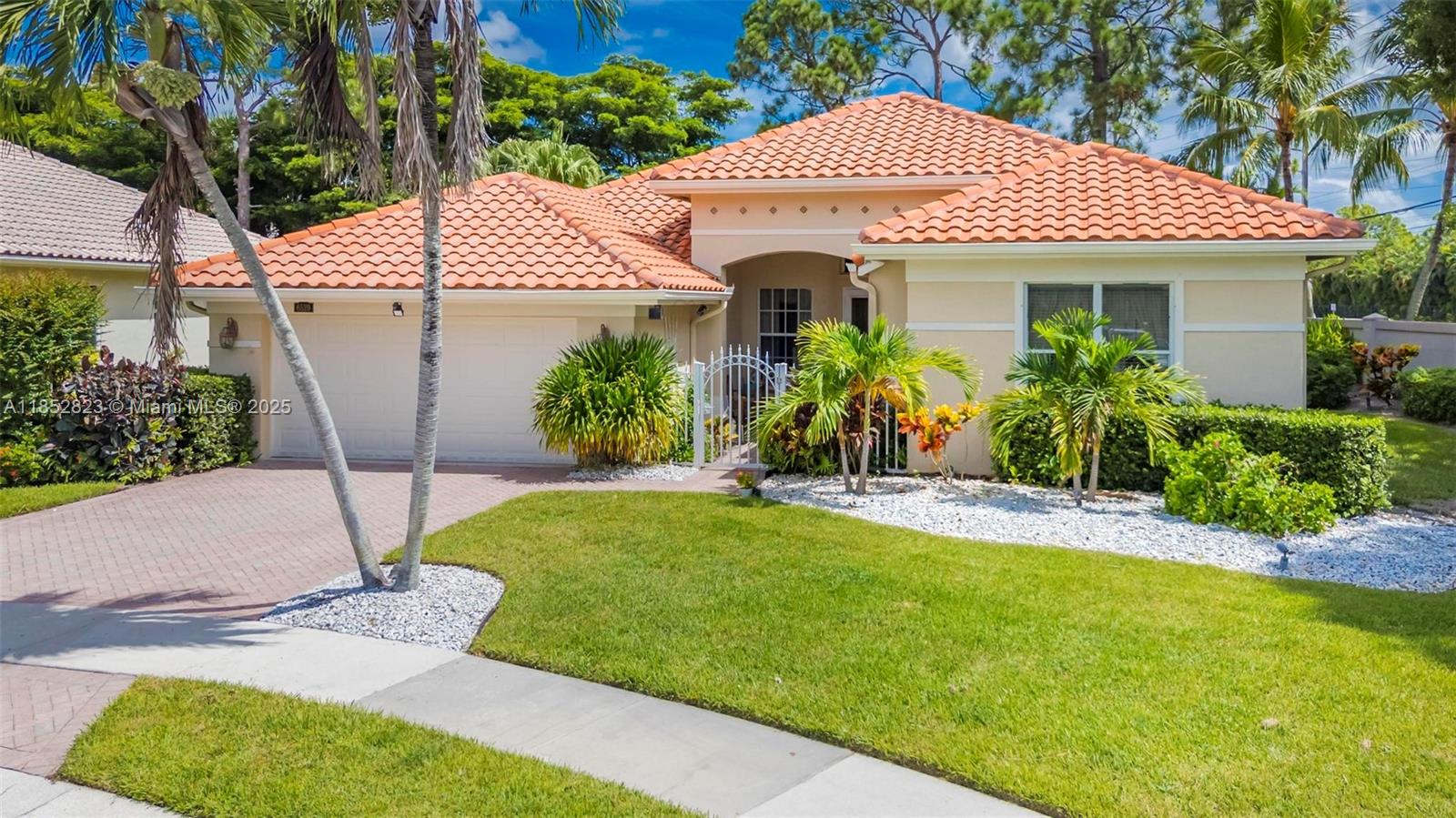 6529 Jog Estates Ln Property Photo 1
