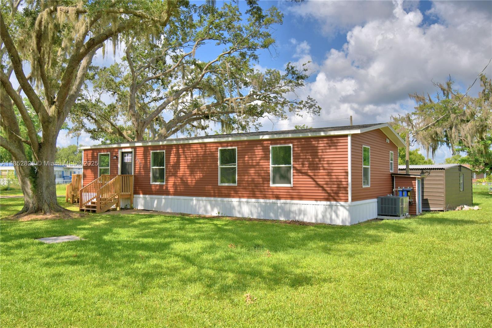 5980 Oakdale Road Property Photo 1