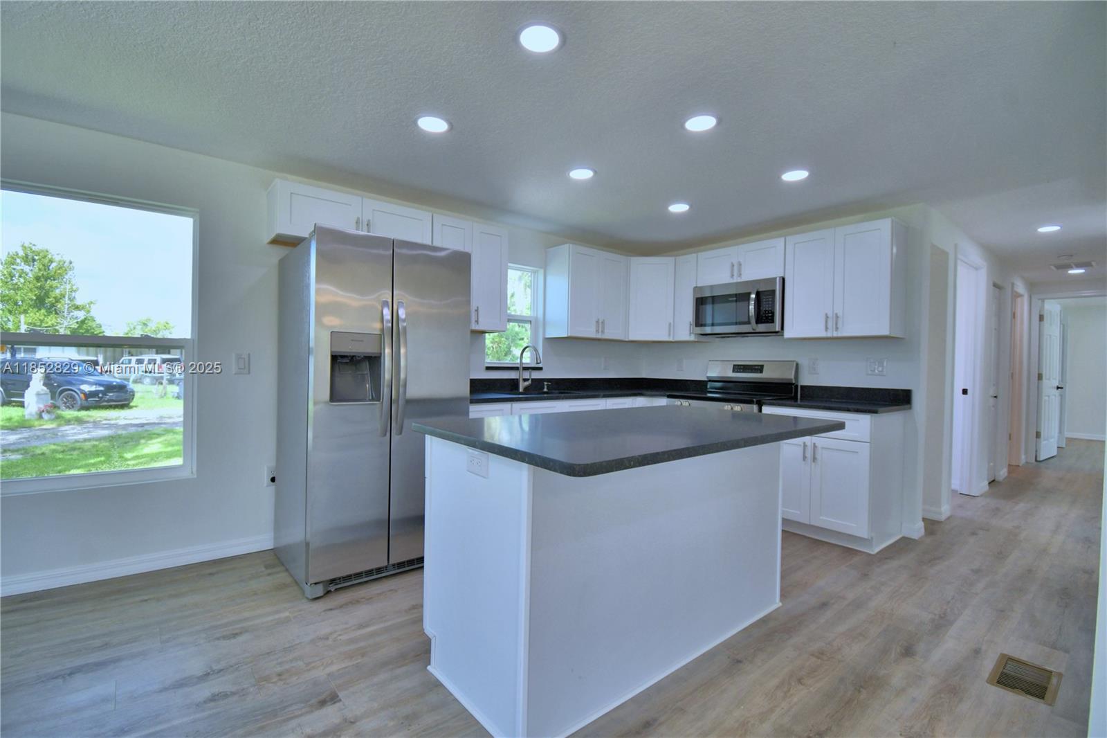 5980 Oakdale Road Property Photo 10