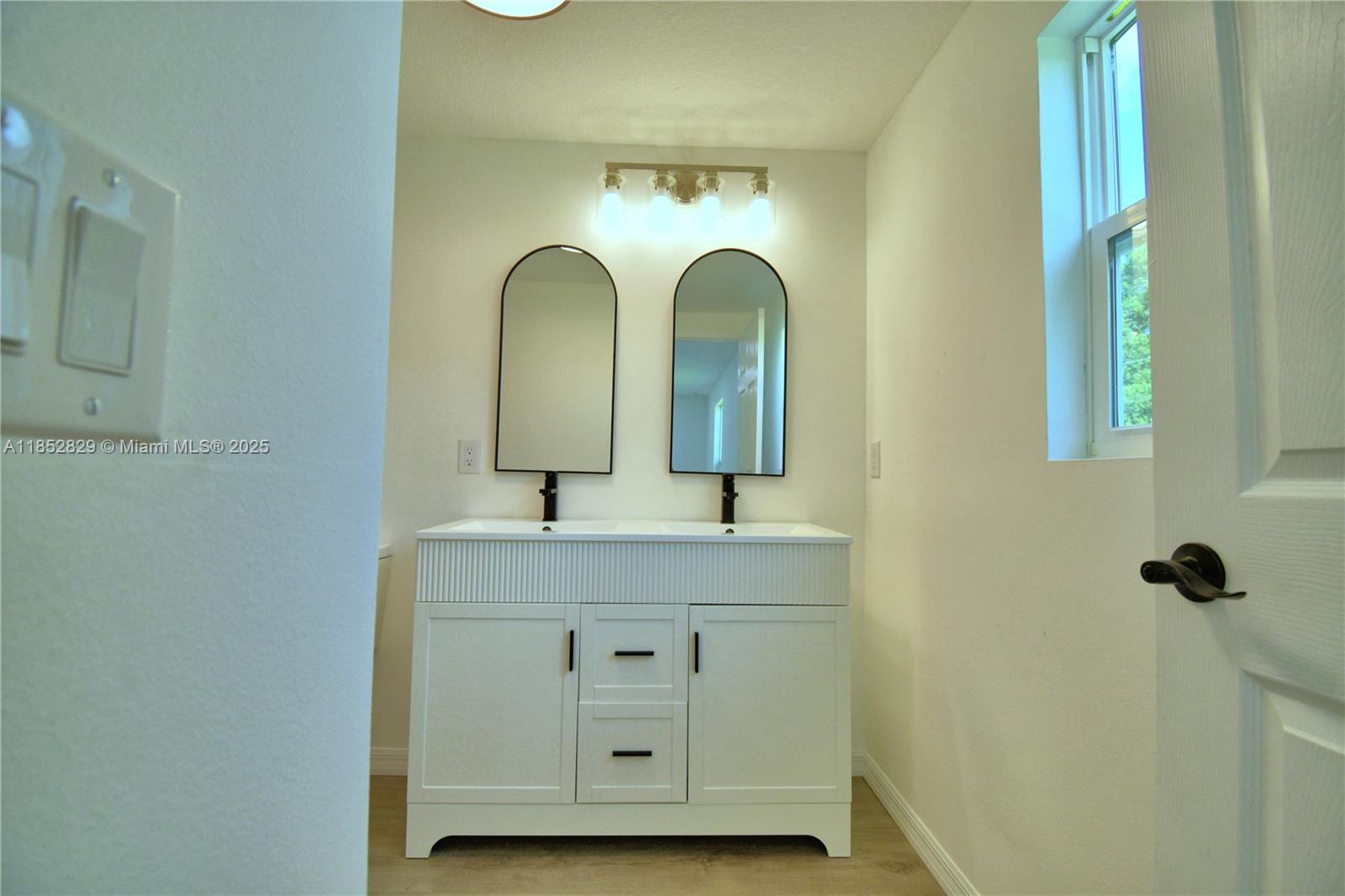 5980 Oakdale Road Property Photo 31