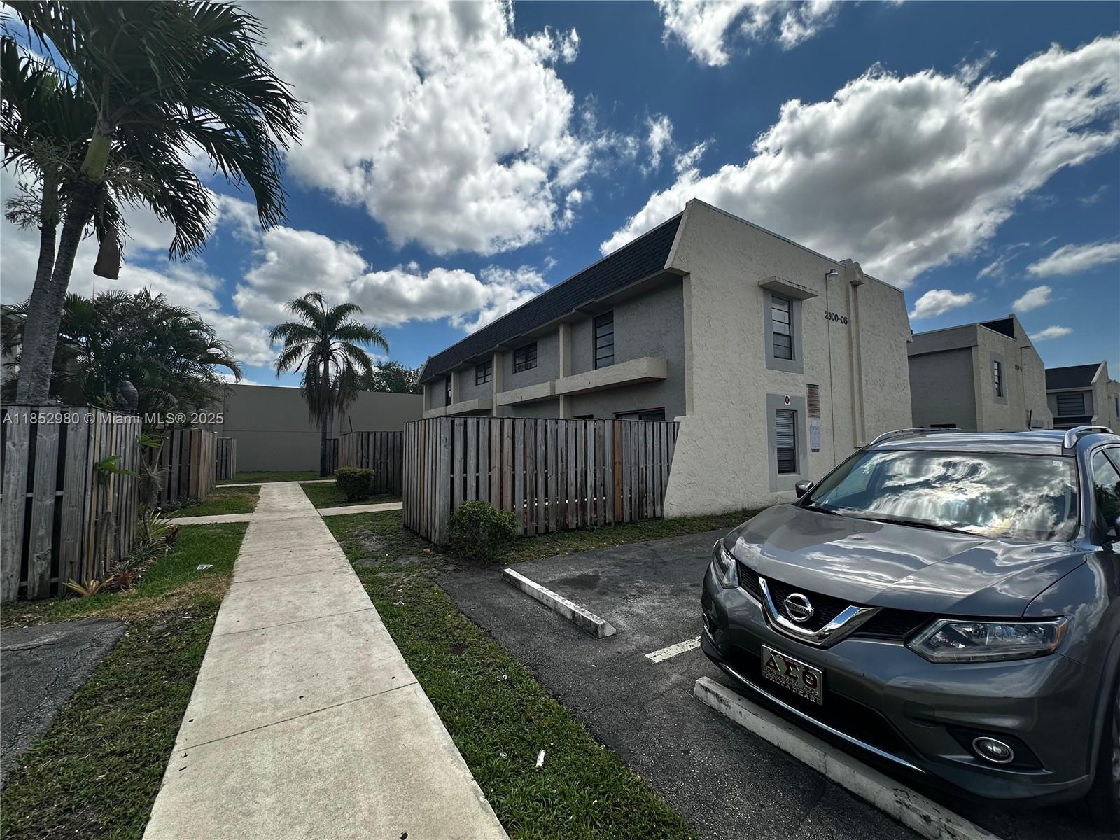 2300 Nw 52nd Ave 2300 Property Photo 1