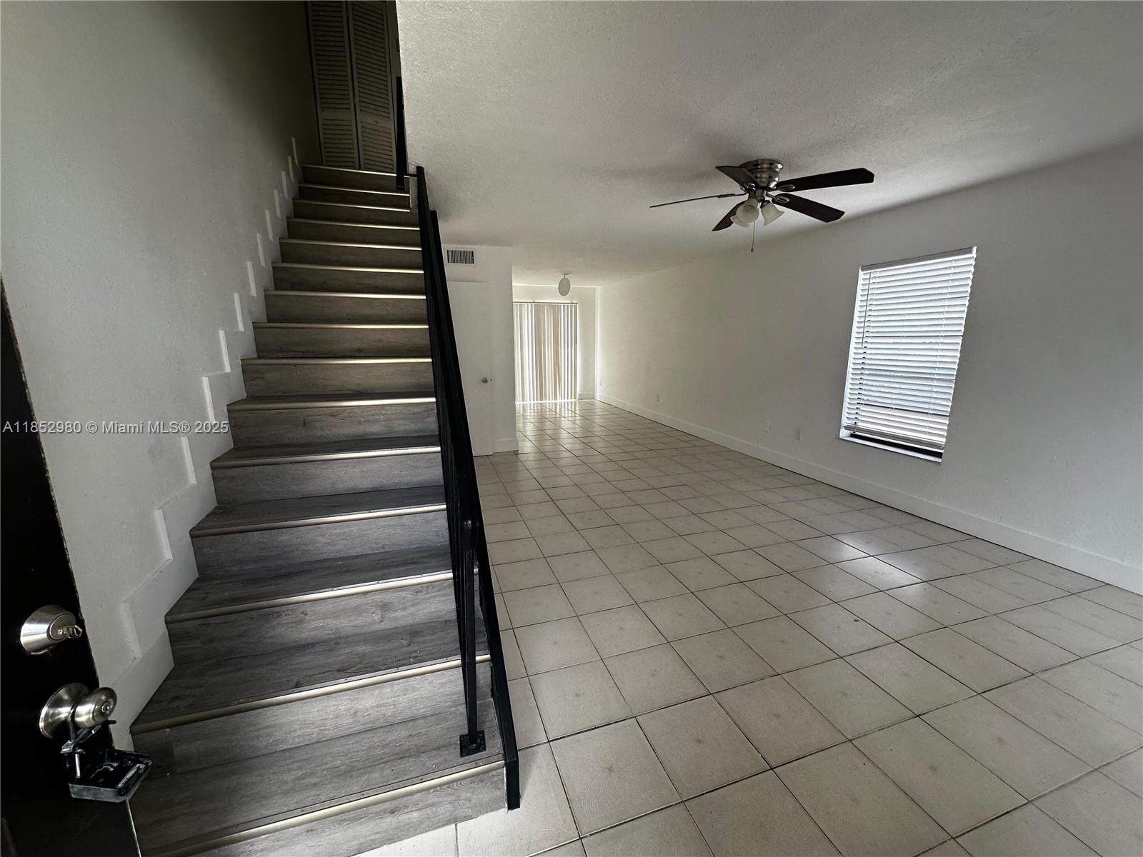 2300 Nw 52nd Ave 2300 Property Photo 3