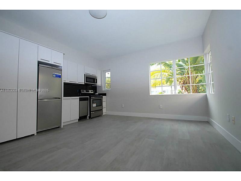 1321 PENNSYLVANIA AV 5 Property Photo 1