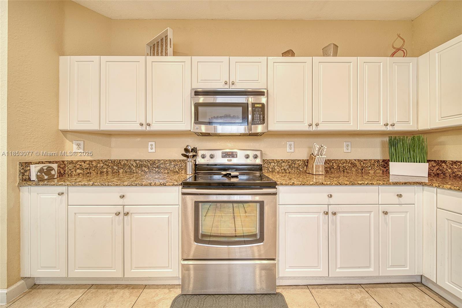 229 Ne 36 Avenue Rd Property Photo 17