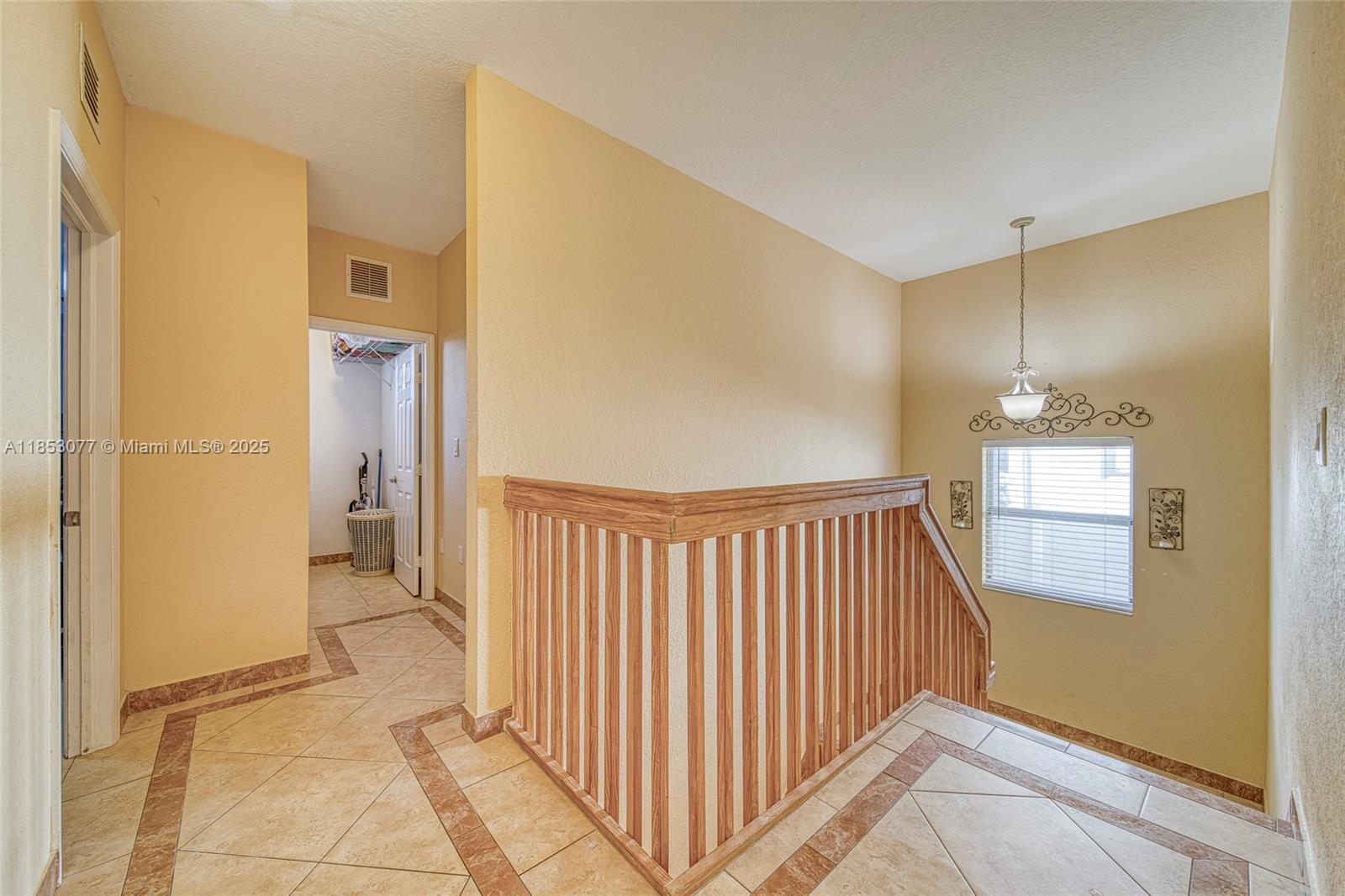 229 Ne 36 Avenue Rd Property Photo 23