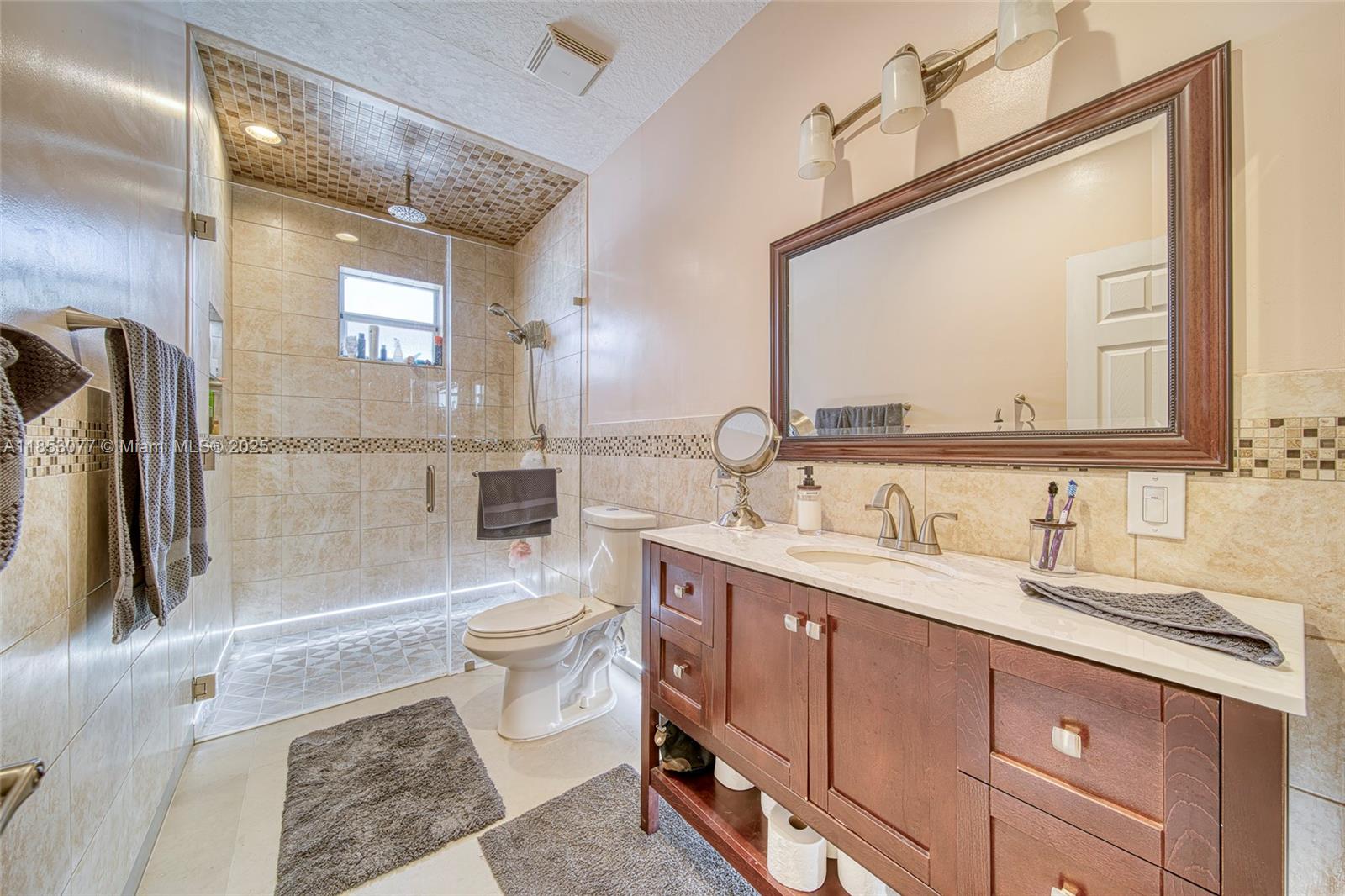 229 Ne 36 Avenue Rd Property Photo 26