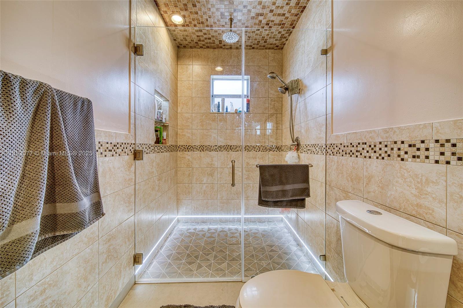 229 Ne 36 Avenue Rd Property Photo 27