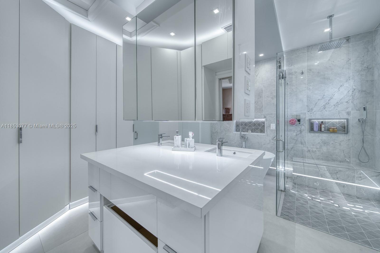 229 Ne 36 Avenue Rd Property Photo 31