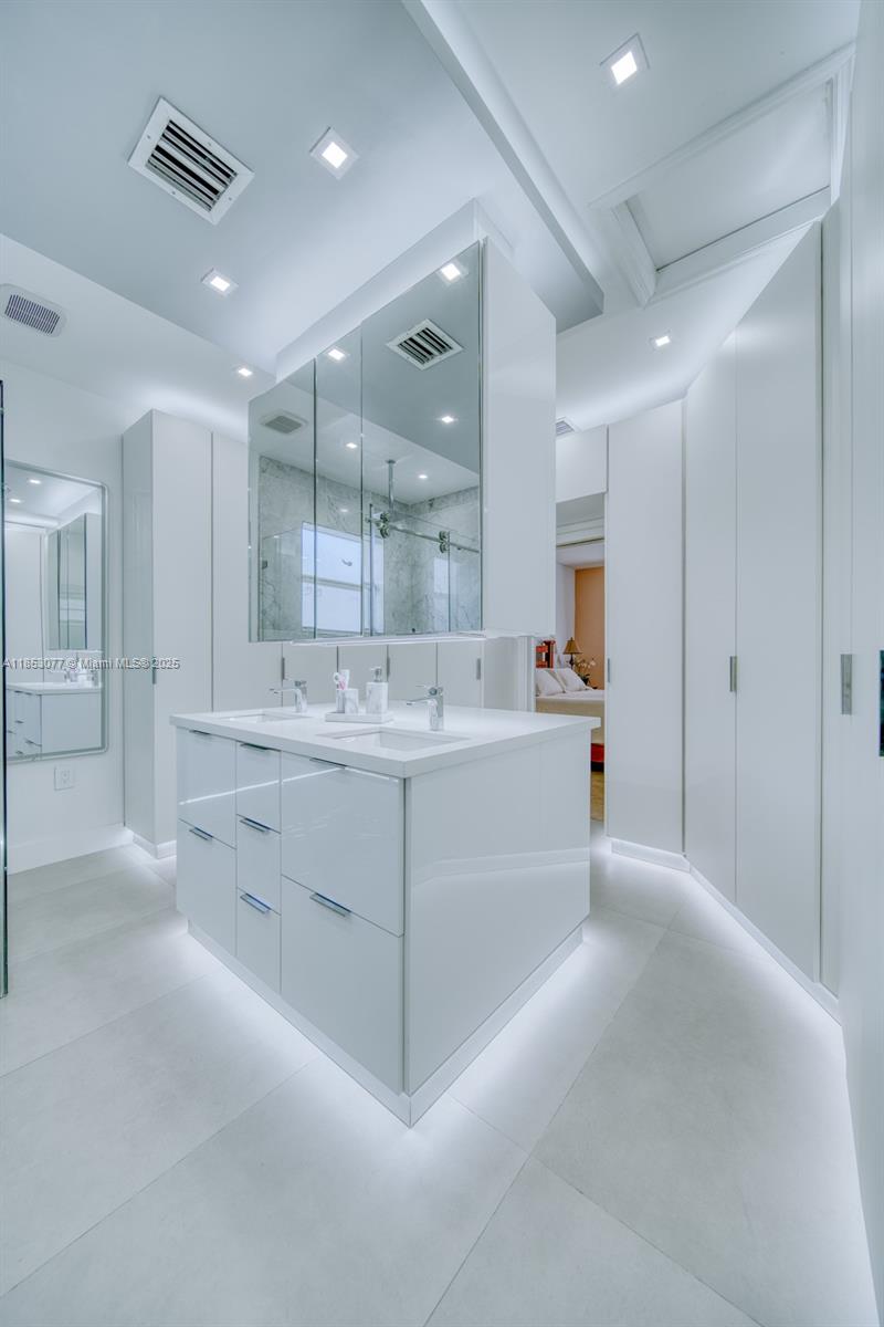 229 Ne 36 Avenue Rd Property Photo 33