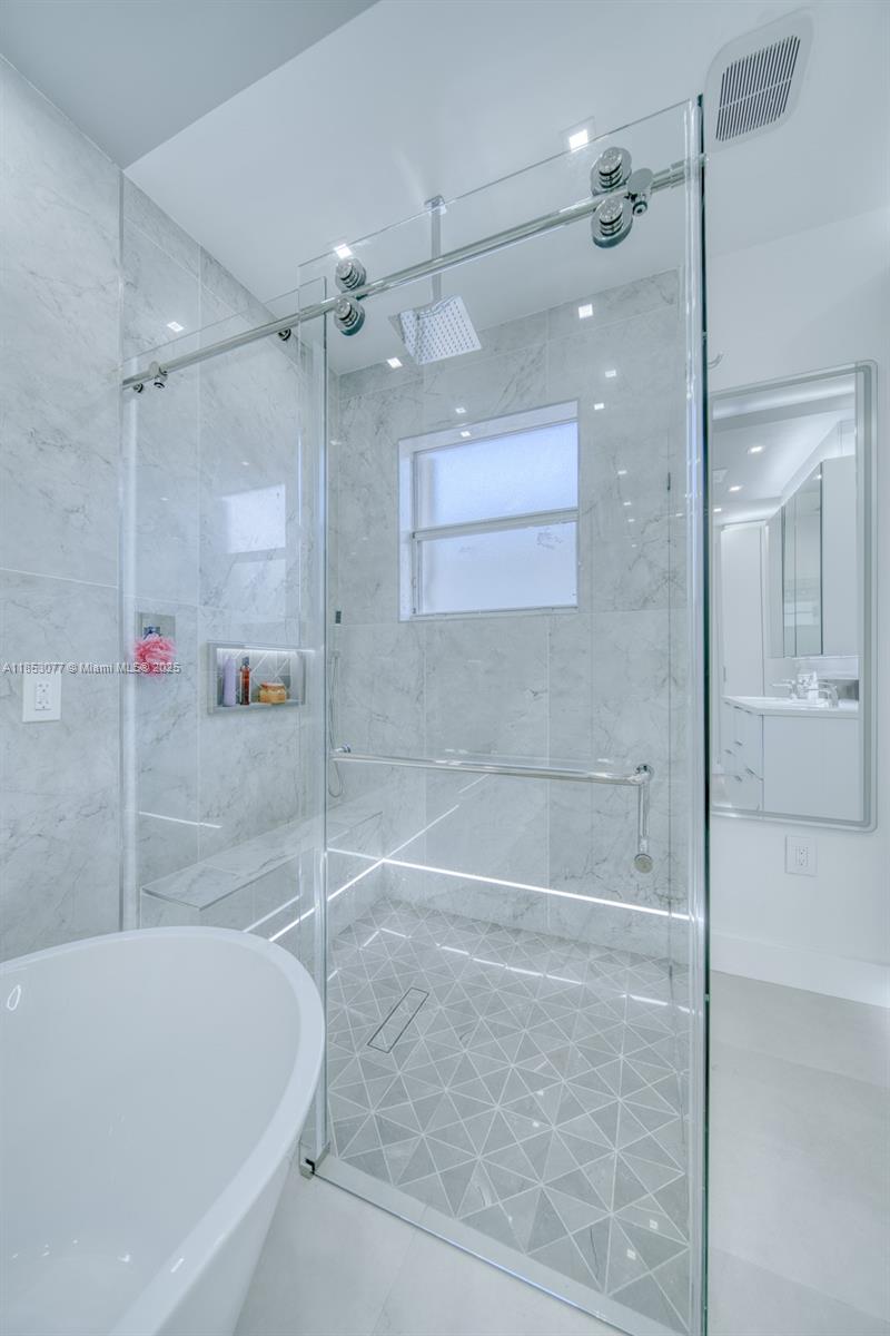 229 Ne 36 Avenue Rd Property Photo 35