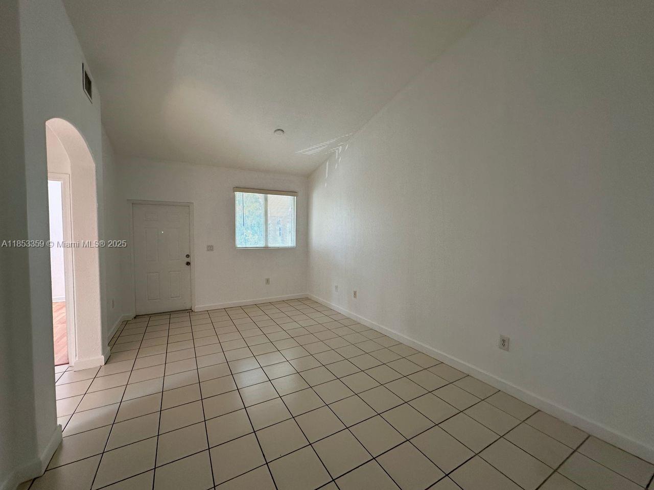 1568 Se 26th St 200 Property Photo 3