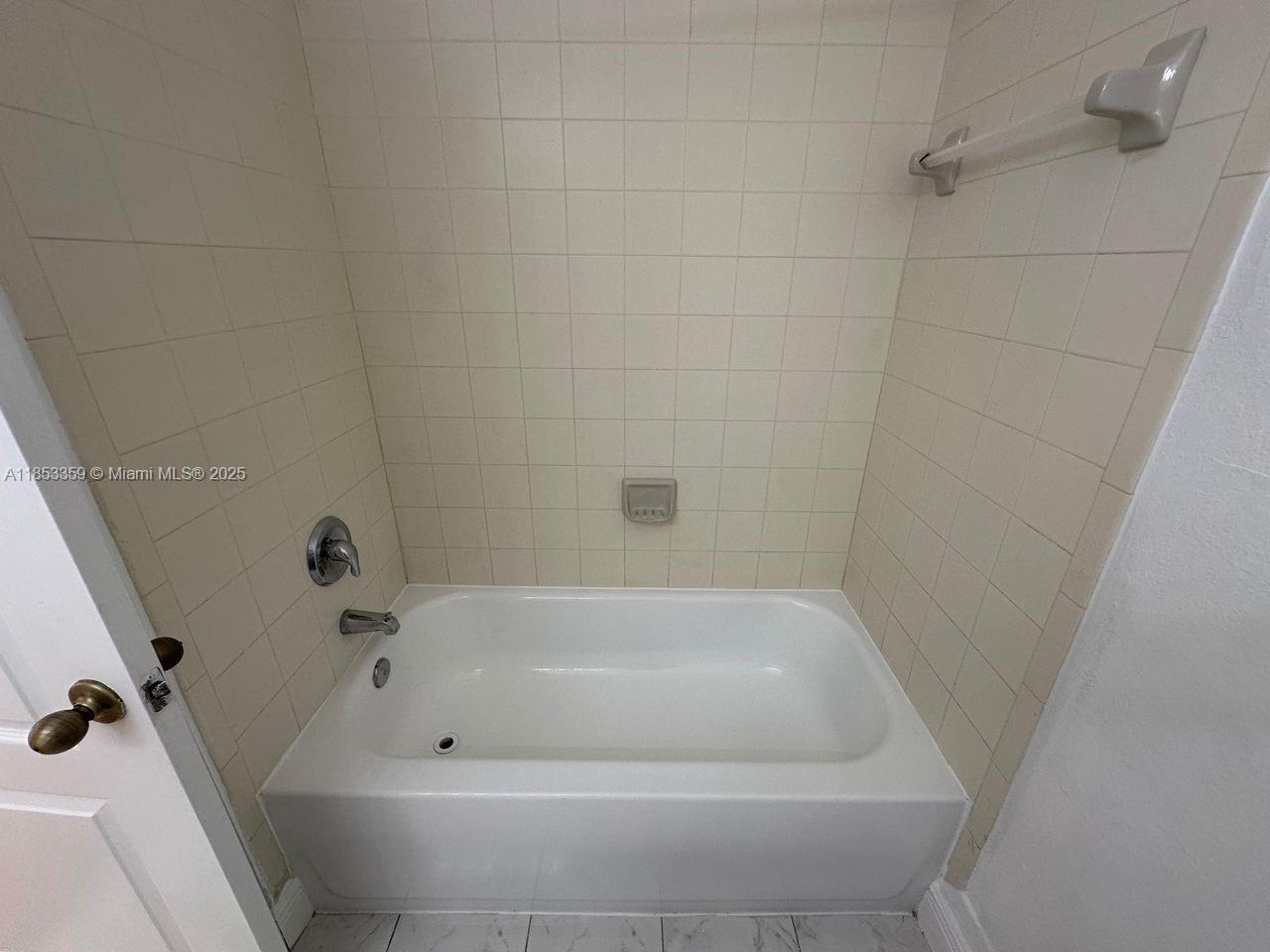 1568 Se 26th St 200 Property Photo 12
