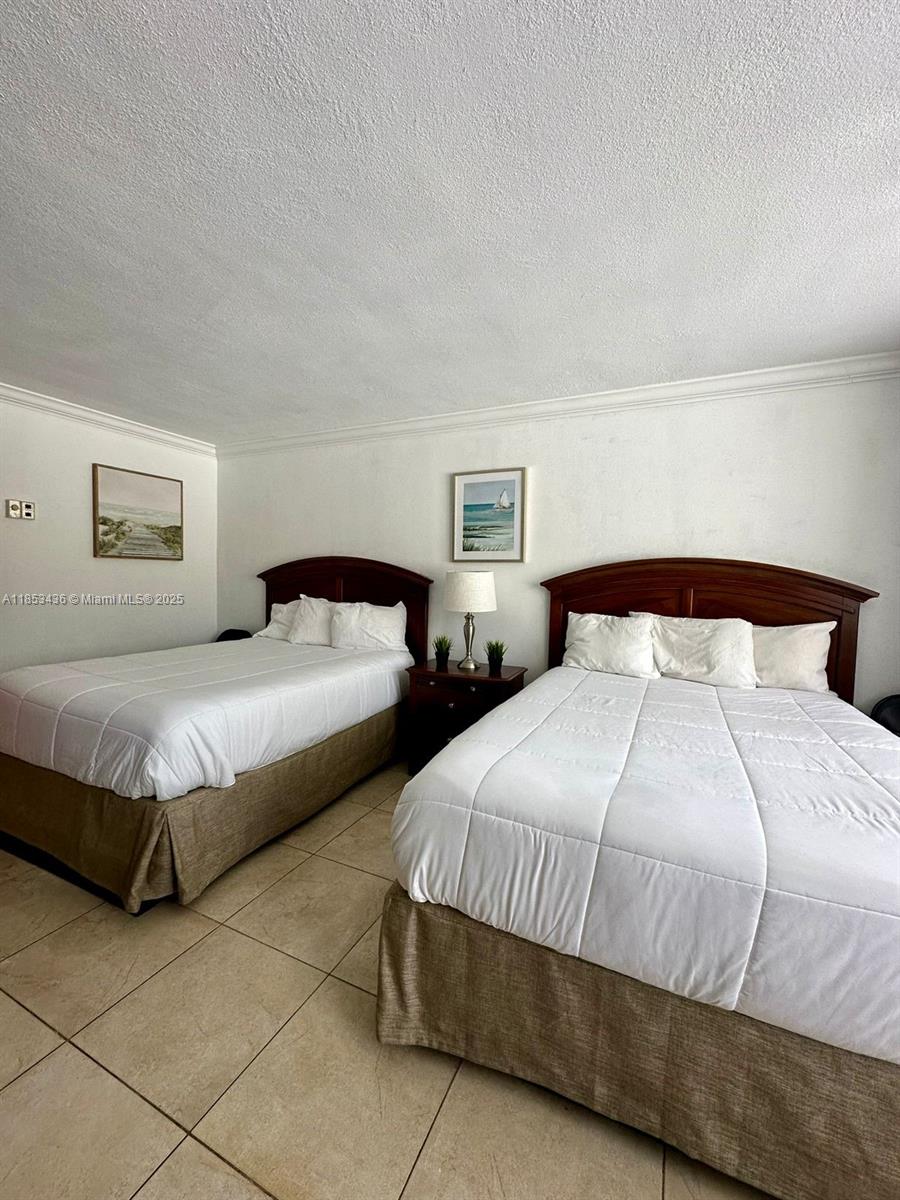 19201 Collins Ave 108 Property Photo 10