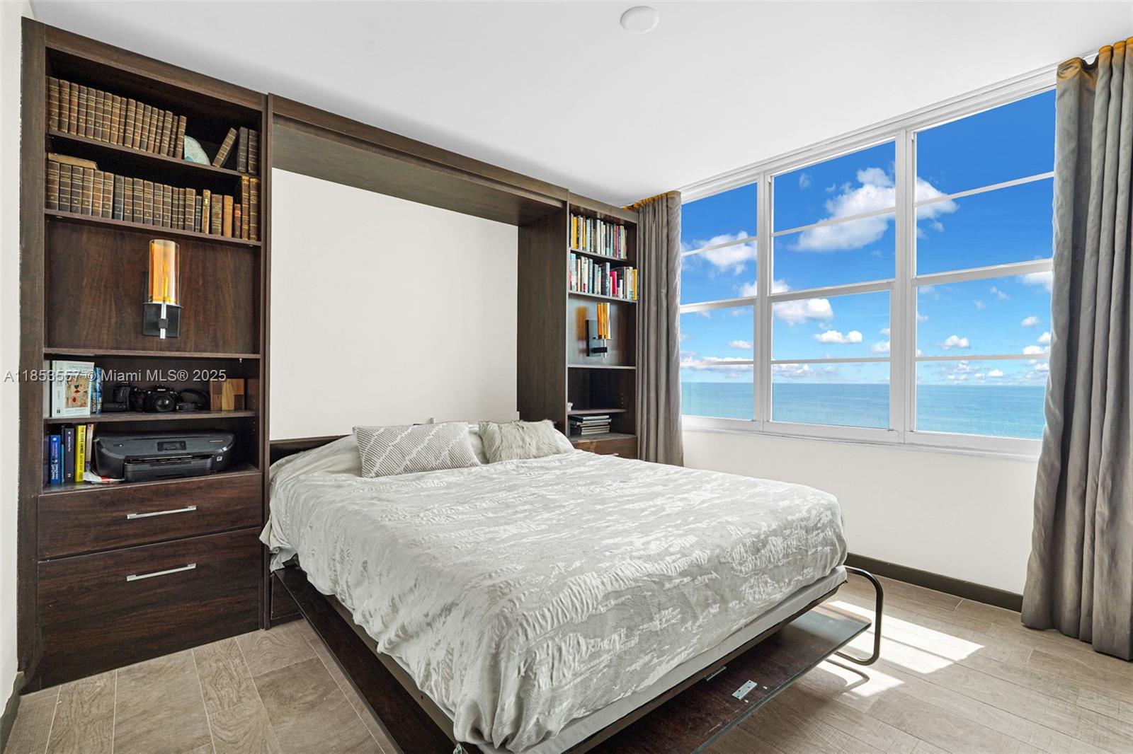 5151 Collins Ave 1519 Property Photo 8