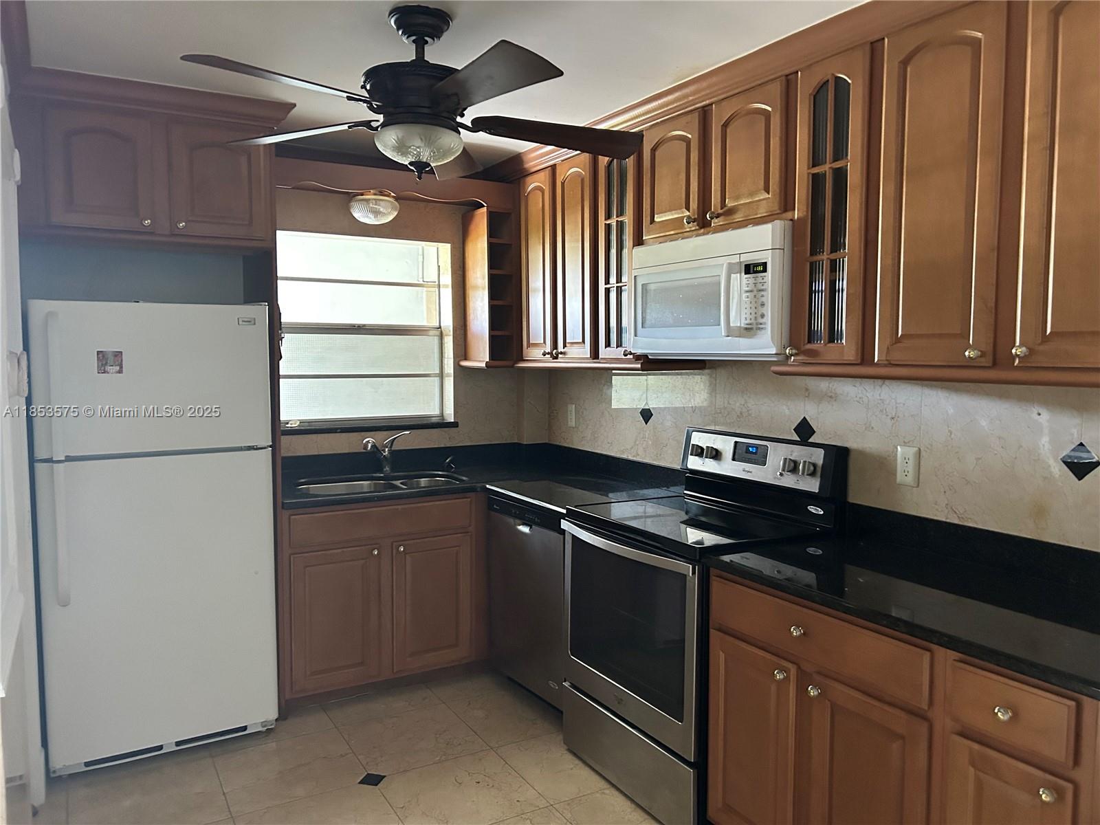 501 Blue Heron Dr 110-a Property Photo 13
