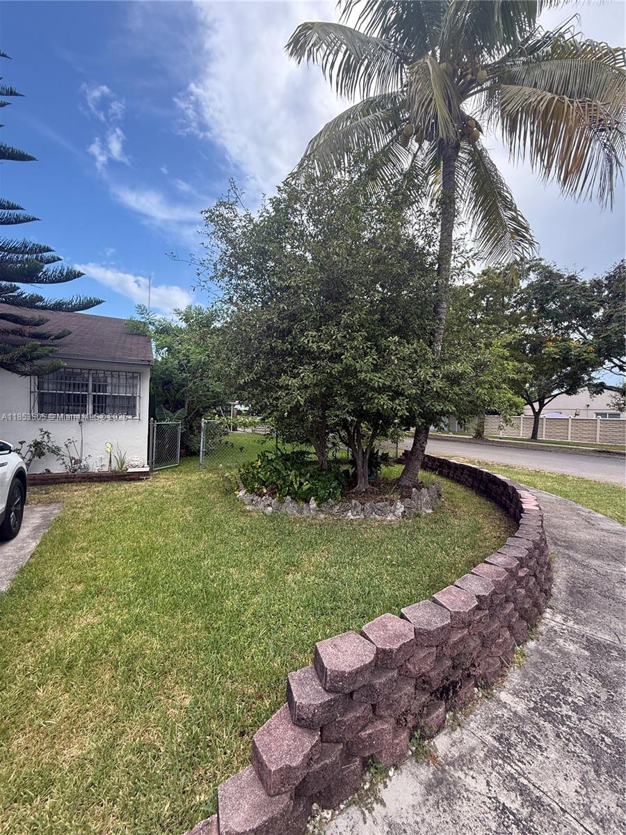 11472 Sw 4th St Property Photo 5