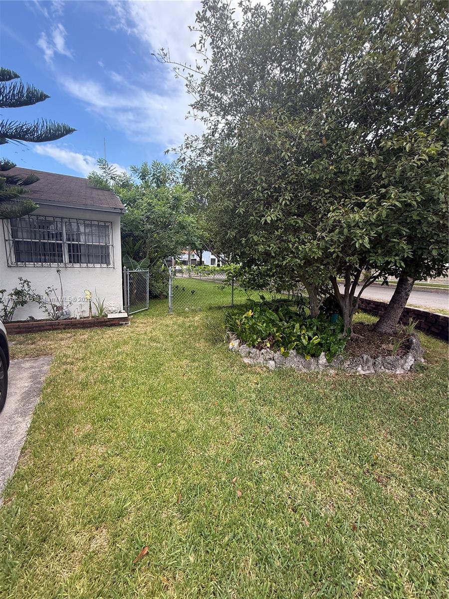11472 Sw 4th St Property Photo 6