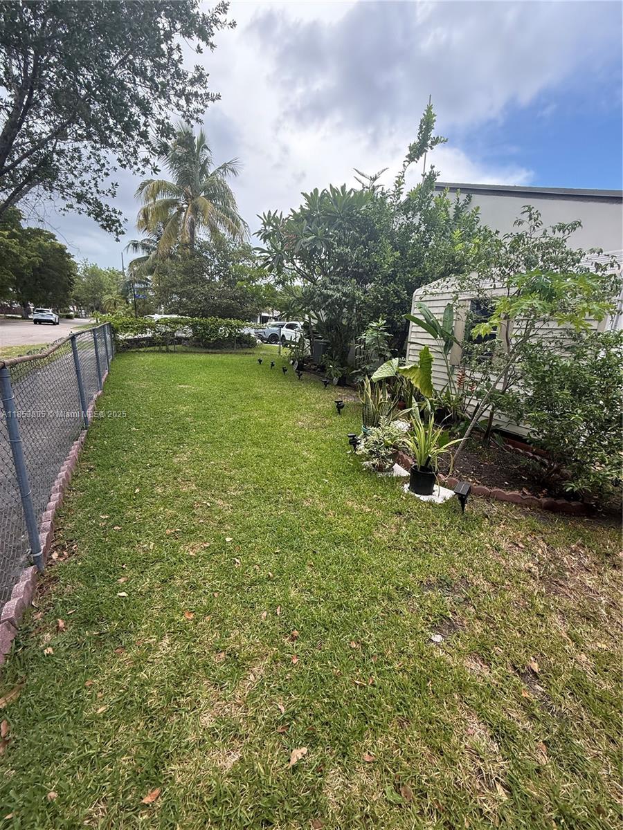 11472 Sw 4th St Property Photo 10