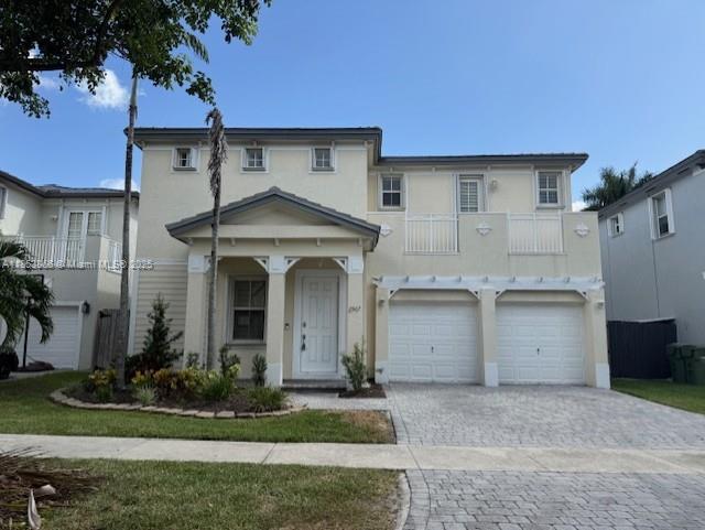 2967 NE 2nd Dr