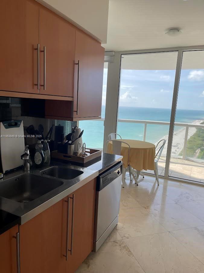 6365 Collins Ave 3404 Property Photo 1