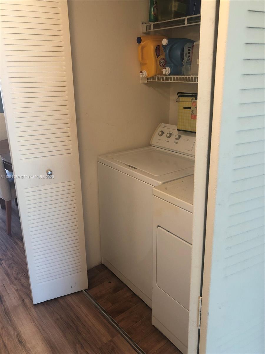 1823 W Meadows Cir W 1823 Property Photo 10