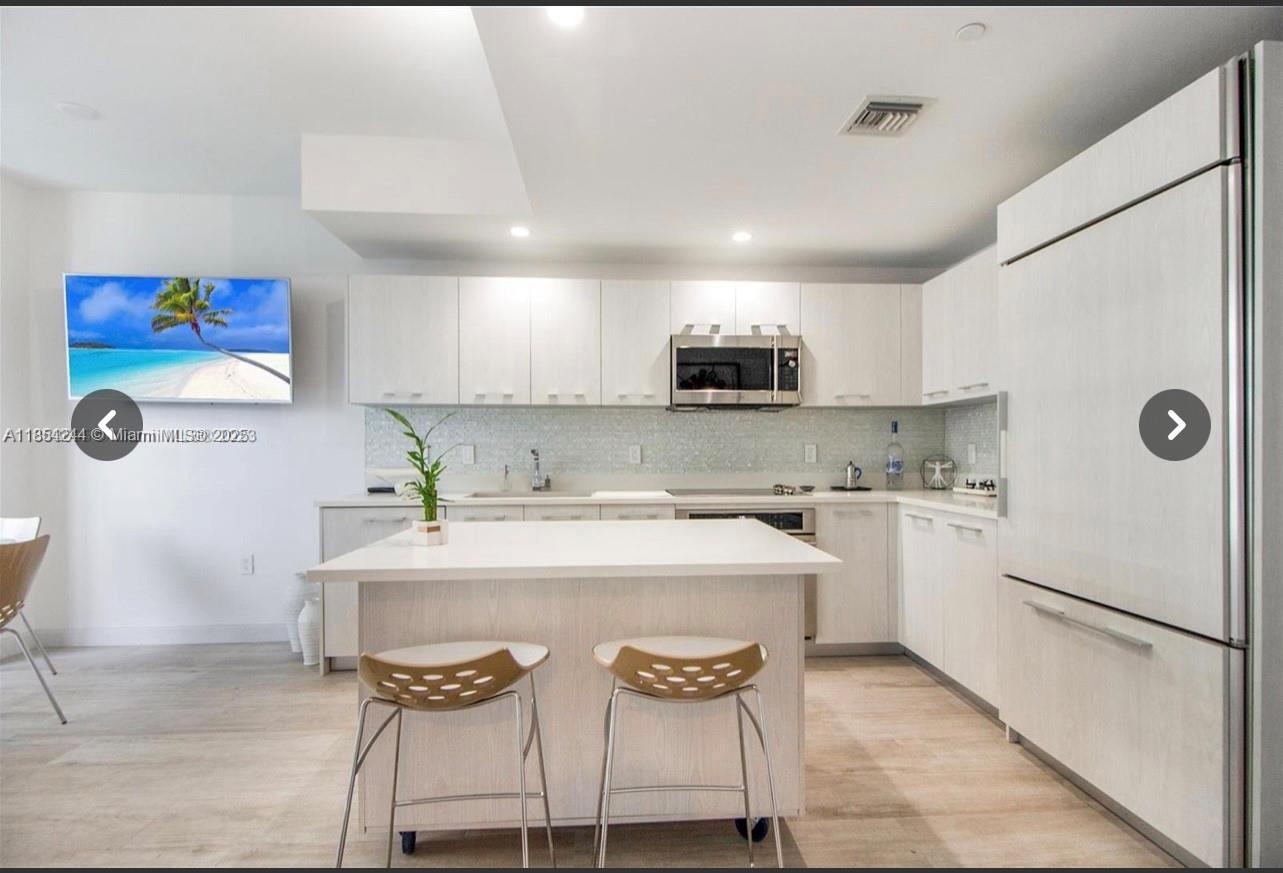 55 SW 9th St 3802 Property Photo 1