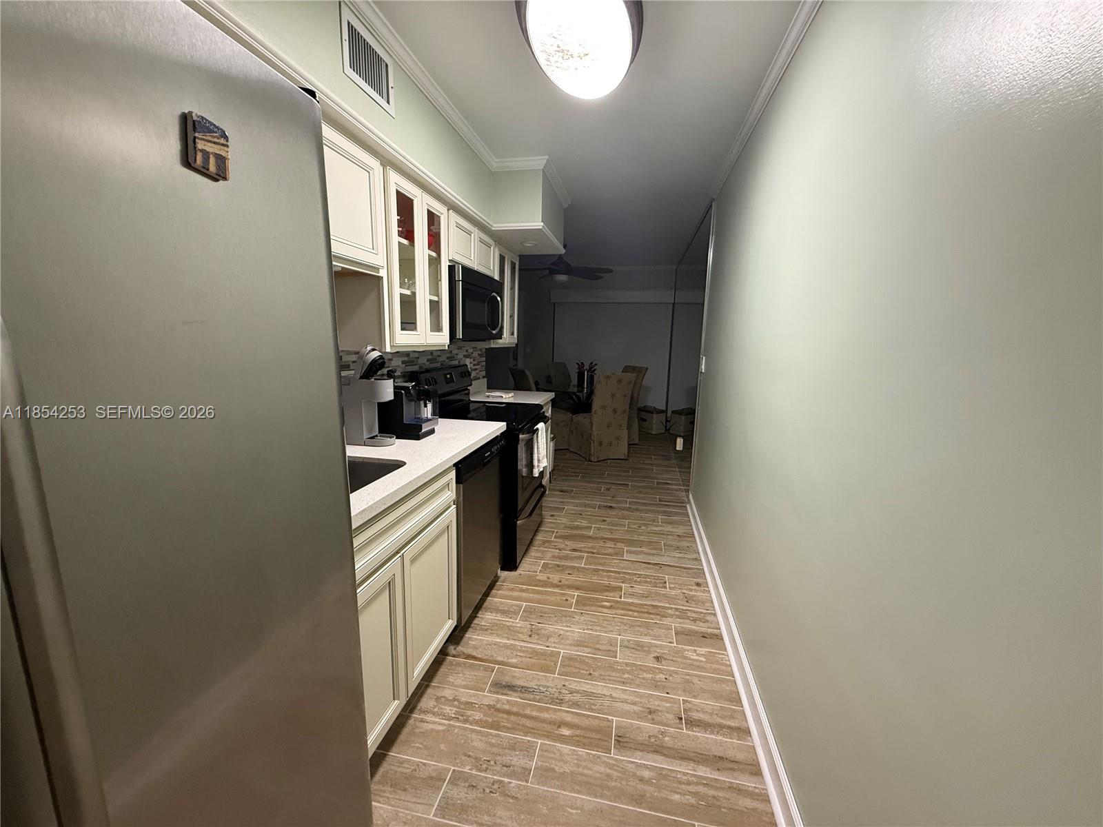 1775 Harbourview Dr 3 Property Photo 2