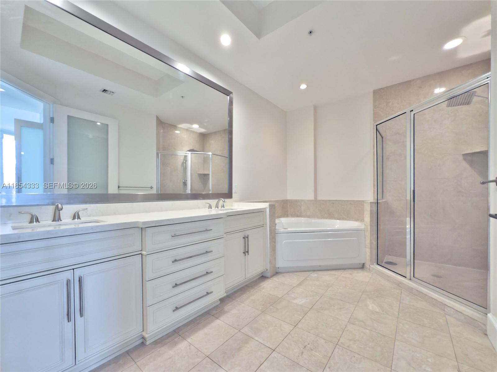 848 Brickell Key Dr 306 Property Photo 16