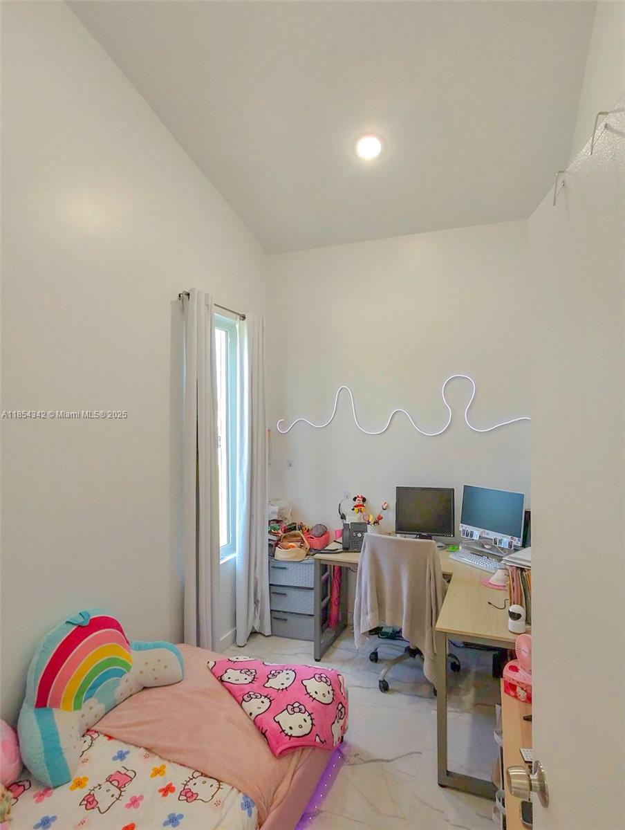 395 Pace Avenue Property Photo 55