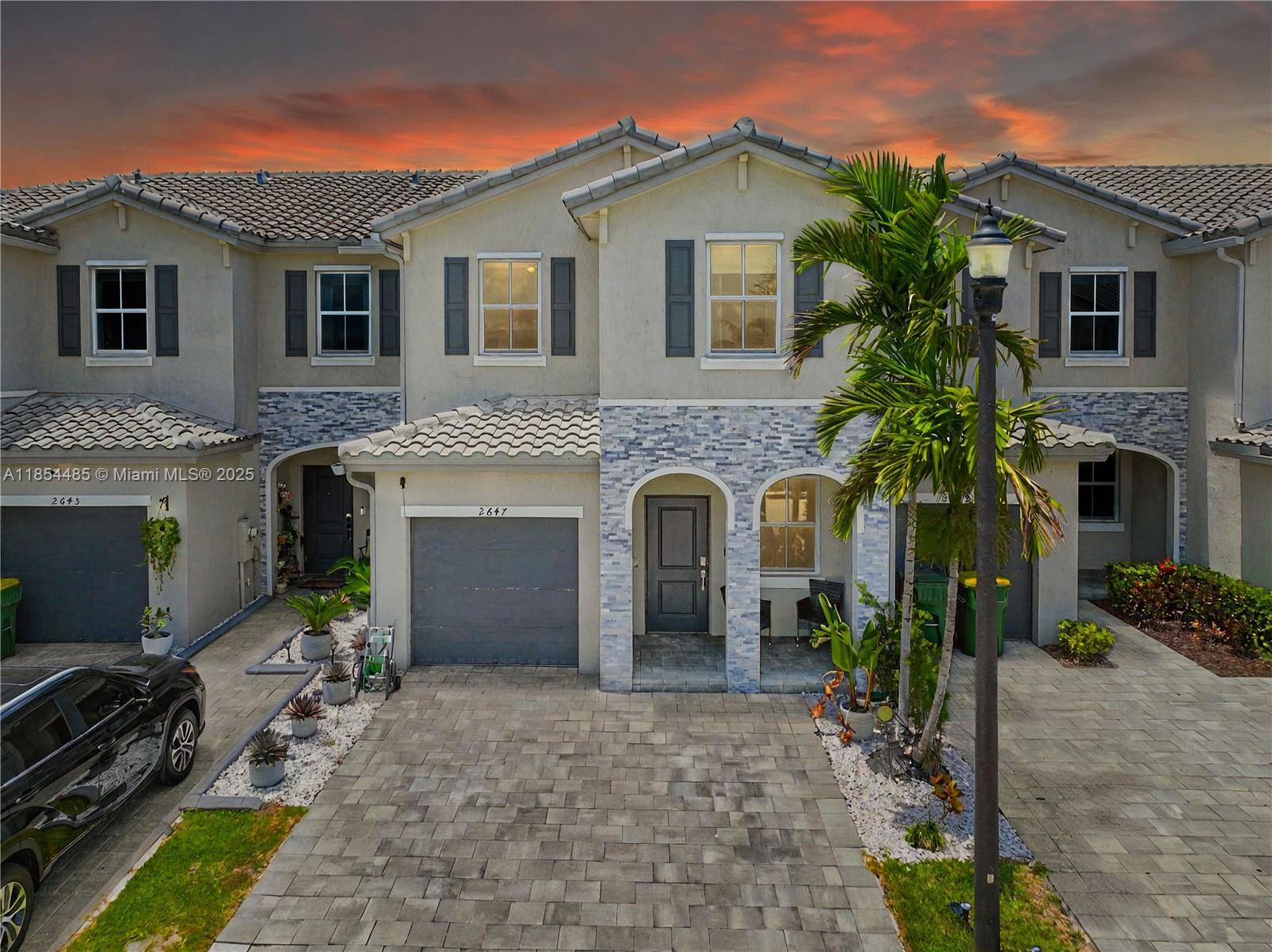 2647 SE 13th St Property Photo 1