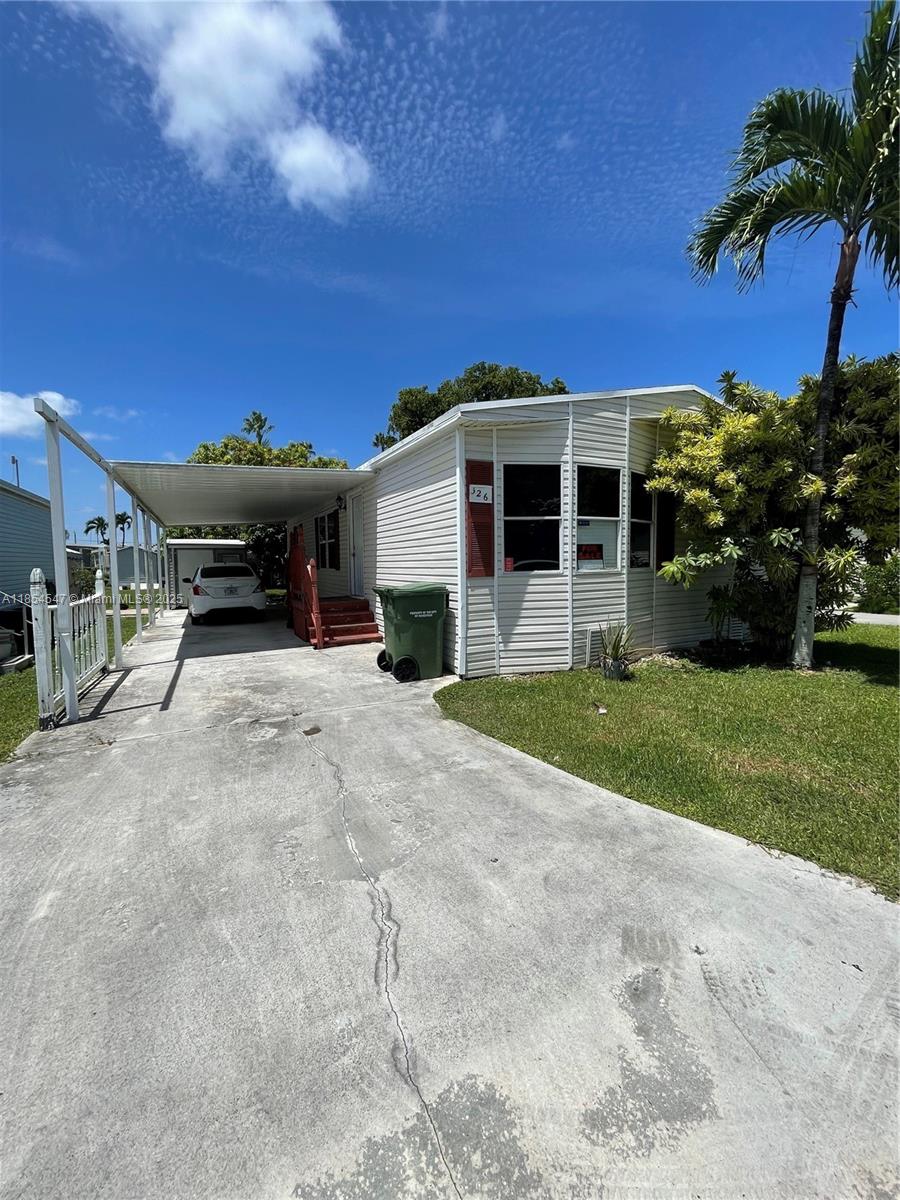 A11854547 Property Photo 1