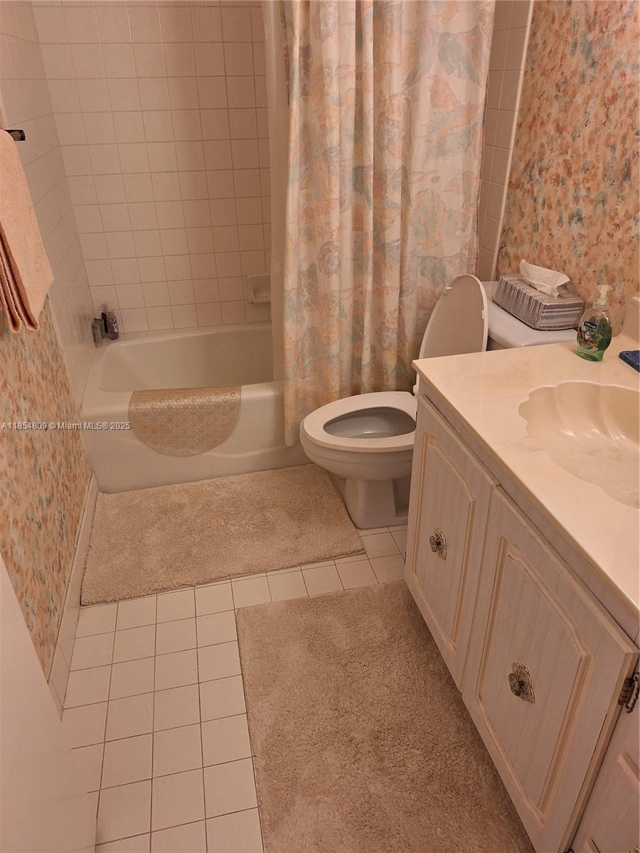 3940 Inverrary Blvd 402-a Property Photo 15