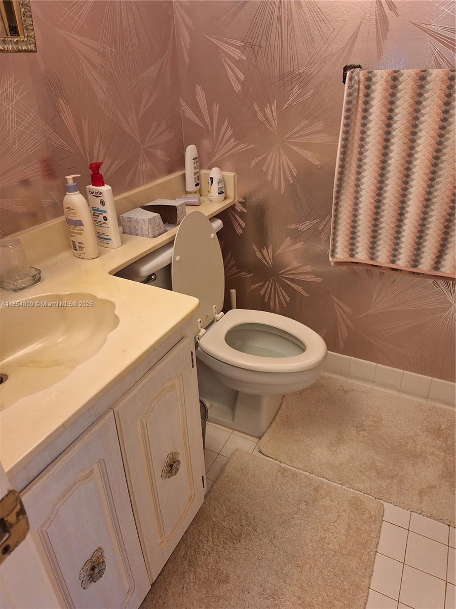 3940 Inverrary Blvd 402-a Property Photo 23